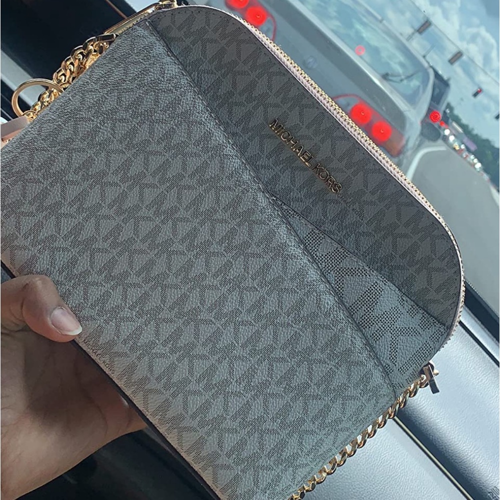 Michael Kors Jet Set Medium Crossbody Leather Handbag